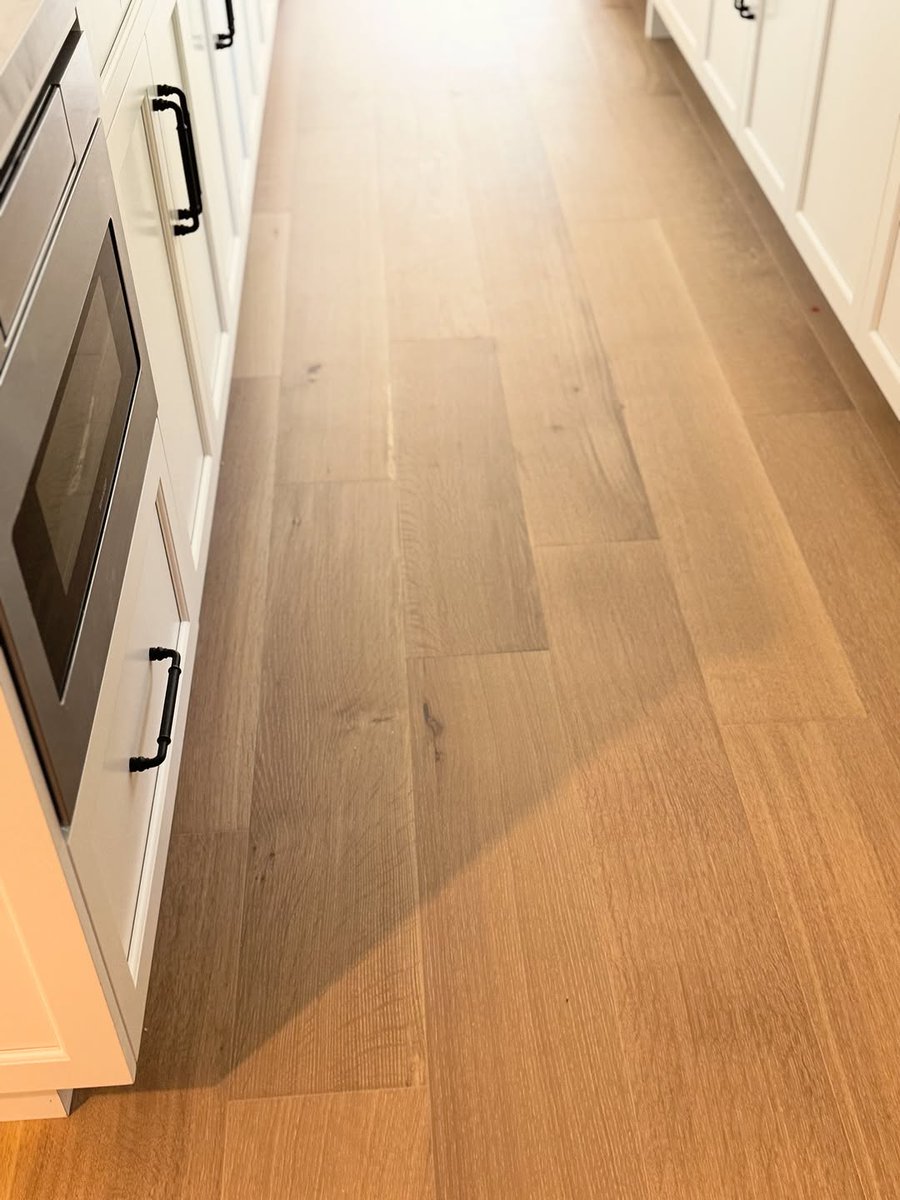 Danaity70's tweet image. 🔶Wood Floor Solutions   @GhirmayR45038 📞 Call now: 00447385597779 location London
Our team supplied &amp;amp; installed Blenheim,traditional Smoked &amp;amp; Satin lacquer, Engineered flooring. Absolutely stunning
#installation
#flooringideas
#hall #lounge
#conservatory #wood
#flooring #wirral