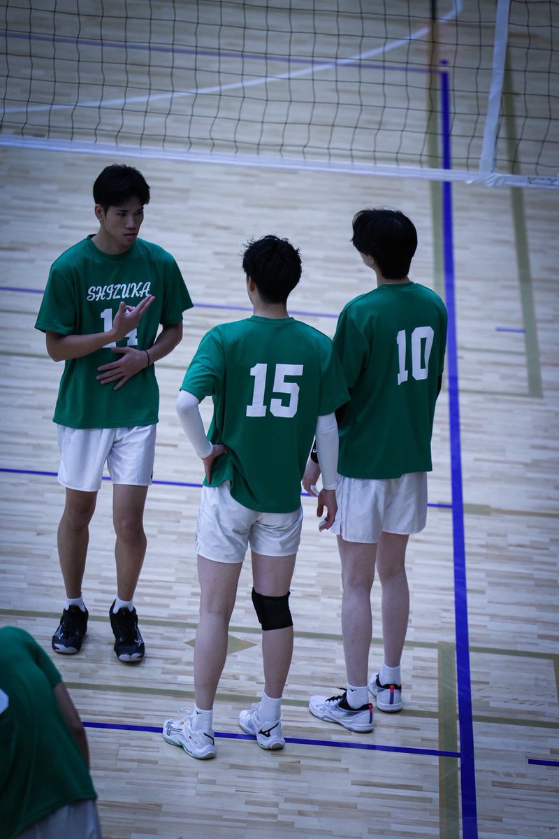 全国バレーボール総合リーグ優勝大会
応援ありがとうございました🙇🏻‍♂️
優勝しました🥇
個人的にはもっとやれることあったなと悔しい気持ちもありますが、切り替えて次に向けて頑張ります！
引き続き応援よろしくお願いします！
#SHIZUKAvikings厚木