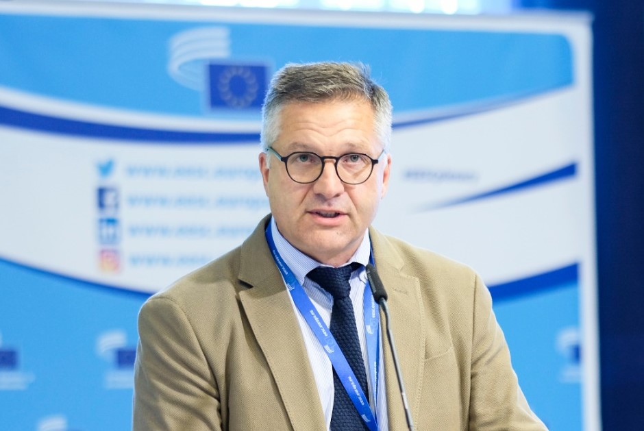 CSOGroupEESC's tweet image. 🎙️Time to meet the Civil Society Organisations&apos; Group members appointed to other leadership positions at the @EU_EESC:

Elena Calistru, @EESC_ECO President
Alain Coheur, @CCMI_EESC President 
Stoyan Tchoukanov, @EESC_NAT President

Read our #CSObulletin📲link.europa.eu/Vbn7dD