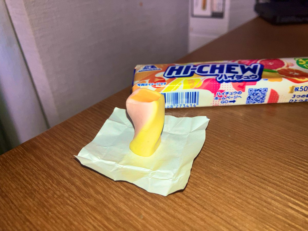 kazusocks's tweet photo. 僕の現代アート https://t.co/LbJhLs579g