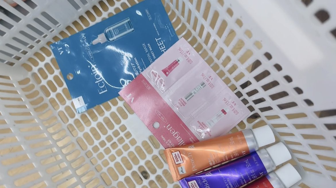 ダイソーでいきなり発売した韓国コスメVTのリードルのクリーム3種類と