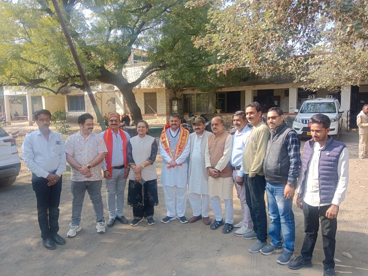 DrKPSinghYadav's tweet image. रेड क्रॉस सोसायटी अशोकनगर की नवनियुक्त जिला कार्यकारिणी में
अध्यक्ष – डॉ. जयमण्डल सिंह यादव जी
सचिव – श्री संजय रघुवंशी जी
कोषाध्यक्ष – श्री देवेंद्र अग्रवाल जी
उपसभापति – श्री राजीव जैन जी
प्रदेश प्रतिनिधि – डॉ. हरवीर रघुवंशी जी, डॉ. दीपक मिश्रा जी
आपदा प्रबंधन समिति – श्री…