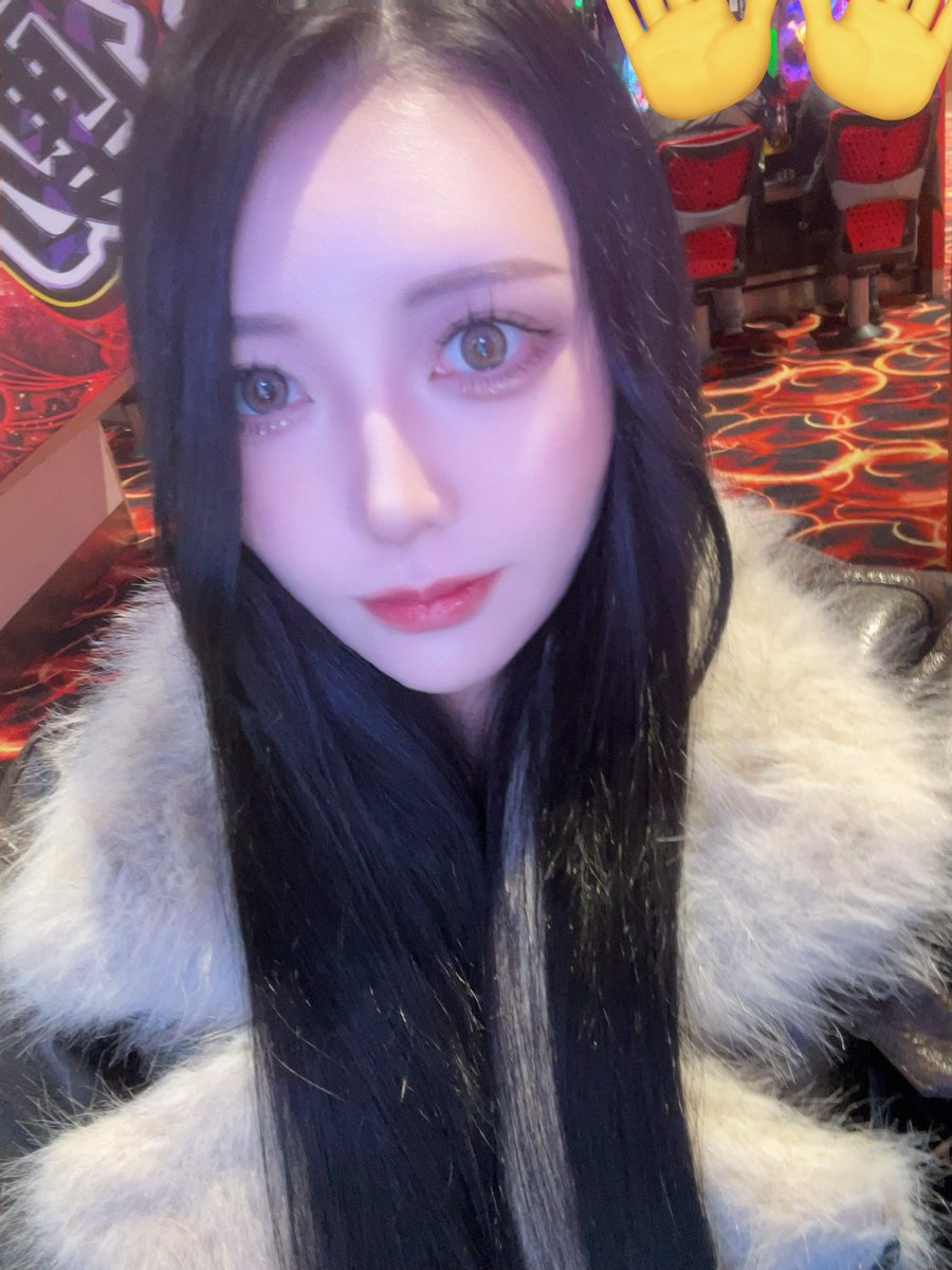realize_ichika's tweet photo. こんばんは🌛
一花です😺👊🏻
明日の29日(土)もPスパークさんにお邪魔するよん🥰
みんな遊びに来てね❣️
#PR https://t.co/TRW3lXbVDe