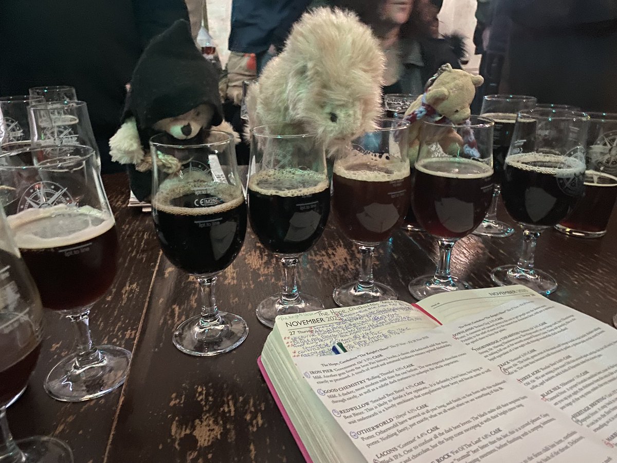 Just want to give a huge shout out to all the staff <a href="/pubcathope/">Pubcat @ The Hope, Carshalton</a> who handled the long queue for beer yesterday with good humour and efficiency. Was a great afternoon