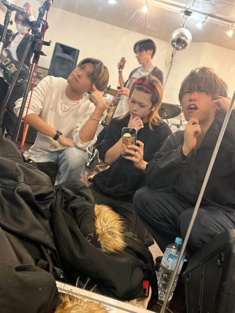 muko2kc's tweet image. こんばんは❣️哉聖です( *´꒳`* )
本日の配信ですがバンド練習につき23:00ごろ〜スタートさせていただきます🙇‍♀️
これはどんな配信にするかいっぱい悩んでる顔🤔