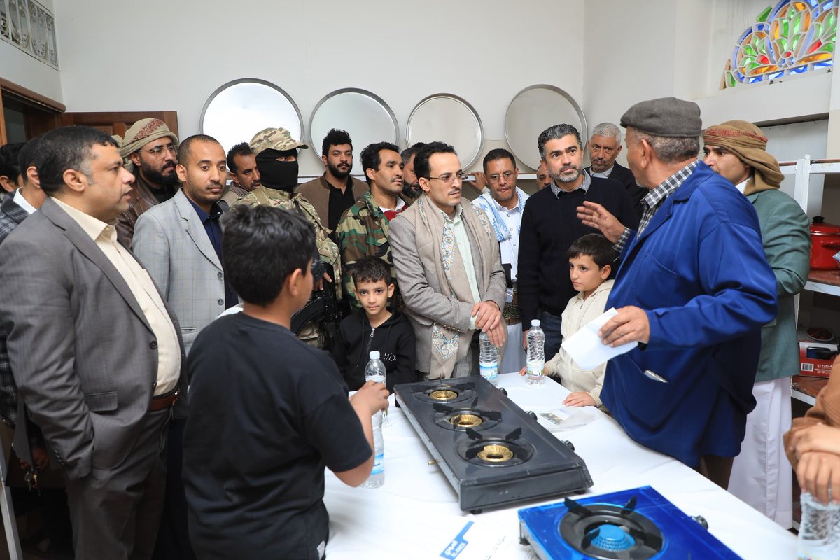 AbdaljparAhmed's tweet image. نحن بحاجة الى منح الثقة للمنتج المحلي 

يوجد في بلادنا صناعة لمختلف أنواع أفران وبوتجازات الطباخة والأدوات المنزلية ومنها الأفران الكبيرة ذات الأبواب الزجاجية

وهذه إحدى العينات من مصنع الحاج محمدالعودي الذي يكافح منذ أربعين سنة ويشتكي من إغراق السوق بالمنتج الخارجي 
..يتبع