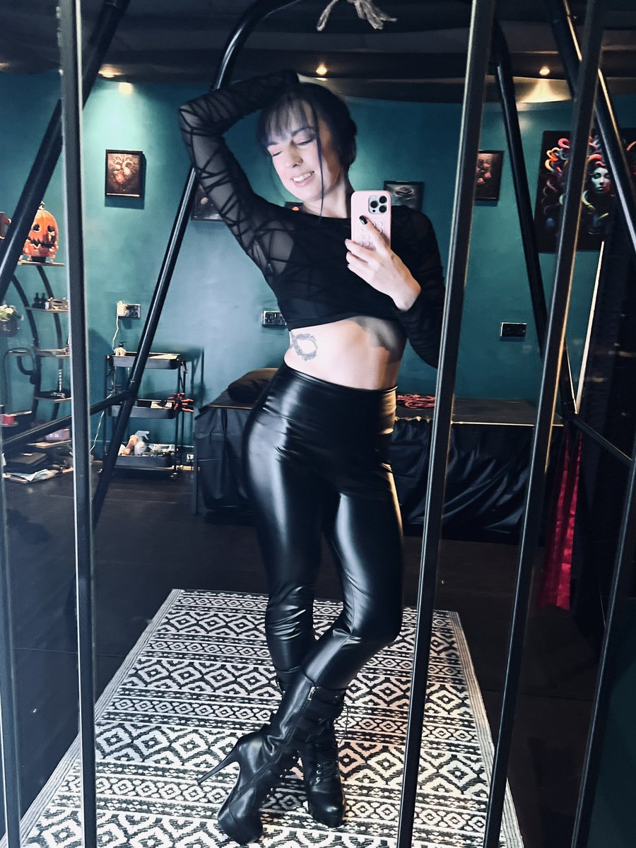 Miss Masha Blues tweet media