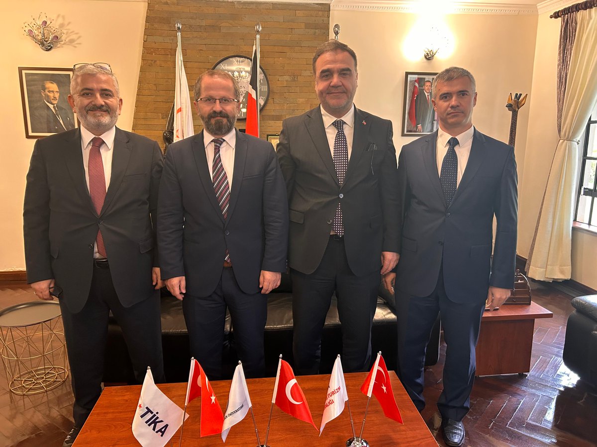 Çankırı Karatekin Üniversitesi Rektörü Prof. Dr. Mevlüt Karataş ve beraberindeki heyet ofisimizi ziyaret etti. Nazik ziyaretleri için teşekkür ederiz. 
<a href="/karatekinUni/">ÇAKÜ</a>