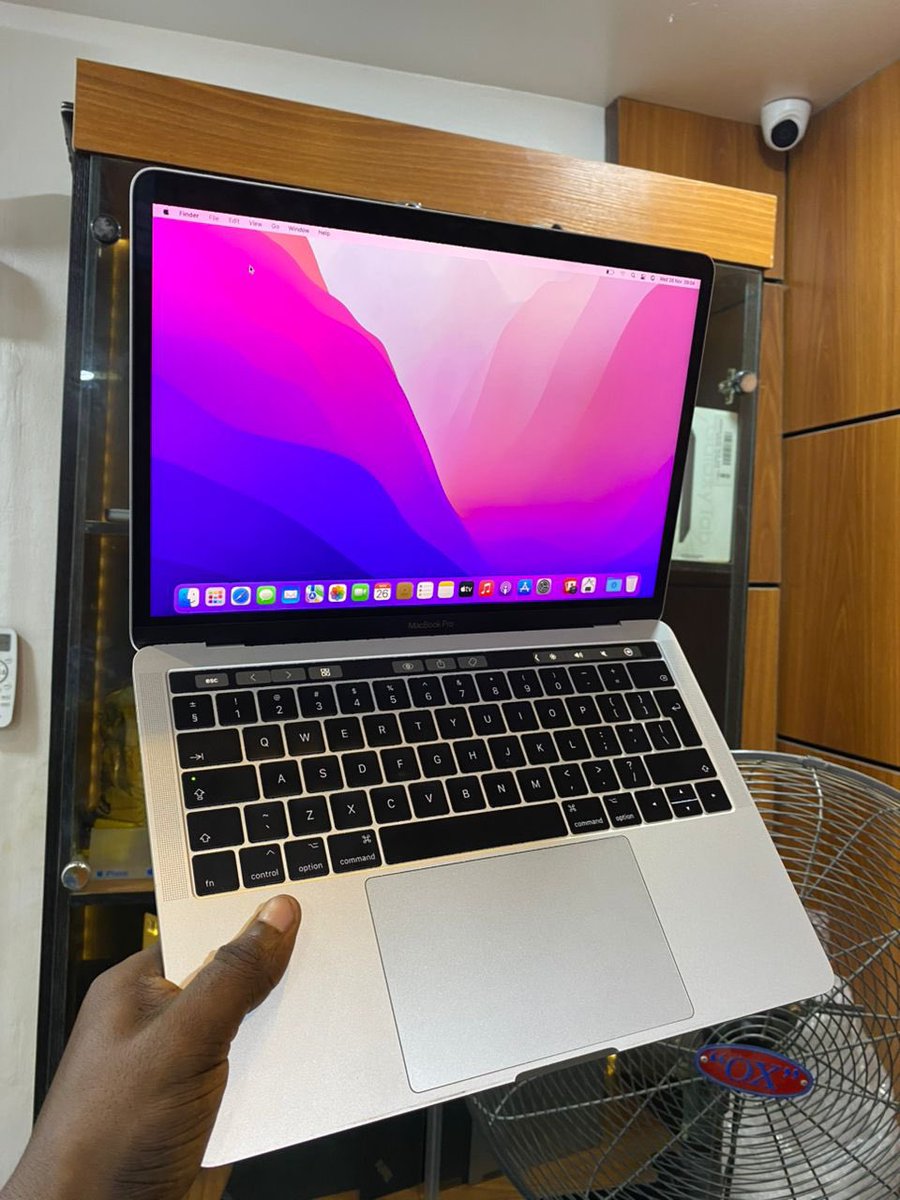 arrakunrin's tweet image. MACBOOK PRO 2017 || TOUCH BAR || INTEL CORE I5 || 256GB SSD/8GB RAM || 13INCHES 
🏷️₦500,000