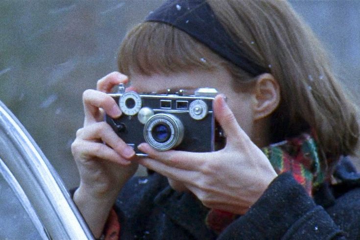 women and their cameras📷