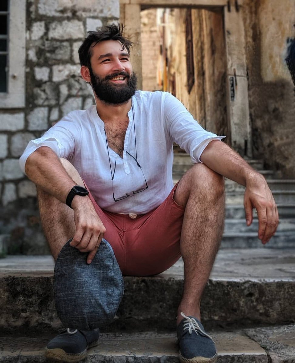 Maksim tweet media