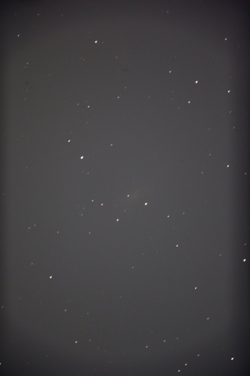 hanadatesatomi's tweet image. Here is my capture of NGC 300, taken from Japan’s main island (Honshu).  
This galaxy sits extremely low in the southern sky here, so recording it feels like catching a rare visitor from the deep south.  
#Astrophotography #NGC300 #deepskystacker