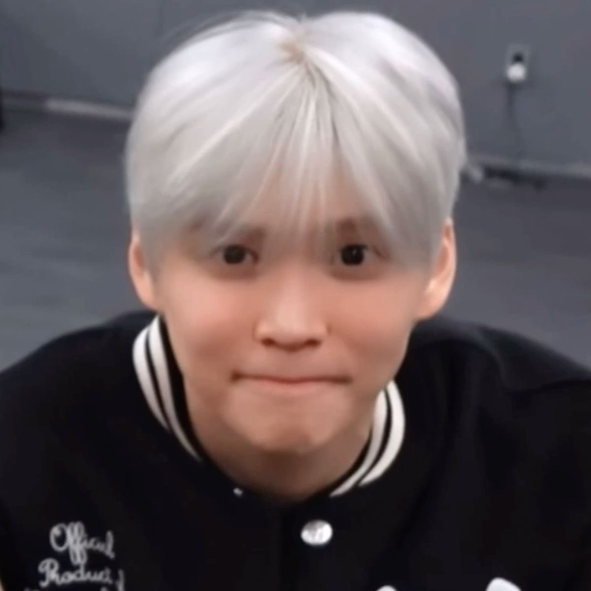 송은석 차카니 표정 좋아하는 사람 ….?
                                                  > 일단 나