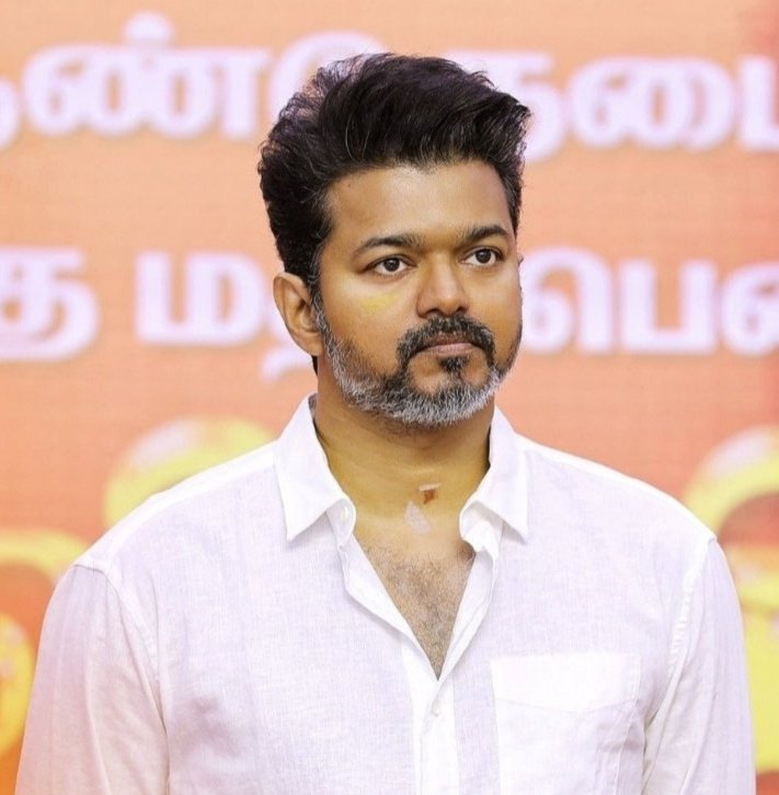 TOlMovies's tweet image. Most Handsome Politician In India ?

      🔃@ActorVijay        ❤️@PawanKalyan