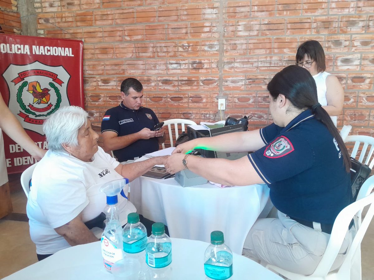 ...de la Dirección de Enlace Interinstitucional y la Dirección de Población del Viceministerio de Asuntos Políticos, con el apoyo del Departamento de Identificaciones de la Policía Nacional, el Registro Civil, la Justicia Electoral, el Ministerio de la Defensa Pública, el...(3/5)