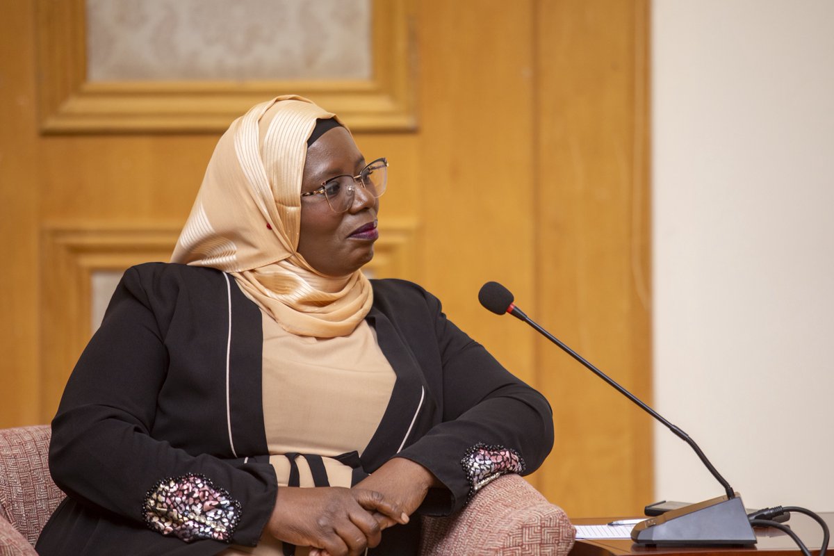 ahunnaeziakonwa's tweet photo. Started the day with an inspiring Women’s Caucus meeting in #Malawi. 🇲🇼

The women I met today reflect a wider African reality of leaders already doing the work.

The task now is to open more doors so Malawi’s development vision delivers for everyone.

#CabinetRetreat2025 https://t.co/CjvV5nZWnb