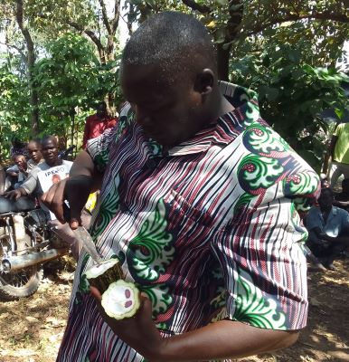 Westniletodayn2's tweet photo. #Westnile #KigeziNews AYIVU EDUCATION TRUST FUND BENEFICIARIES CAMPAIGN FOR BERNARD ATIKU https://t.co/ztI6kw3OkK @HonAtikuBernard @AmvesiC @Judimats083 @jalleerick82326 @AruaInfocenter @2008gomu @MercyAhimbisib2 @karamojanews22 @KLakareber @Be_Matata @mktaibot22 @SabirMusa16 https://t.co/Q0mTbLvZX6