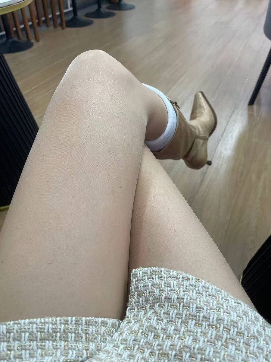 LamYan4's tweet photo. 熬到禮拜五，今天行到腳好酸💋

#Crossdresser #偽娘 #女裝 #男娘
#澳門cd #澳門ts #珠海cd #珠海ts #珠海偽娘 https://t.co/NBLt7wM6Ym