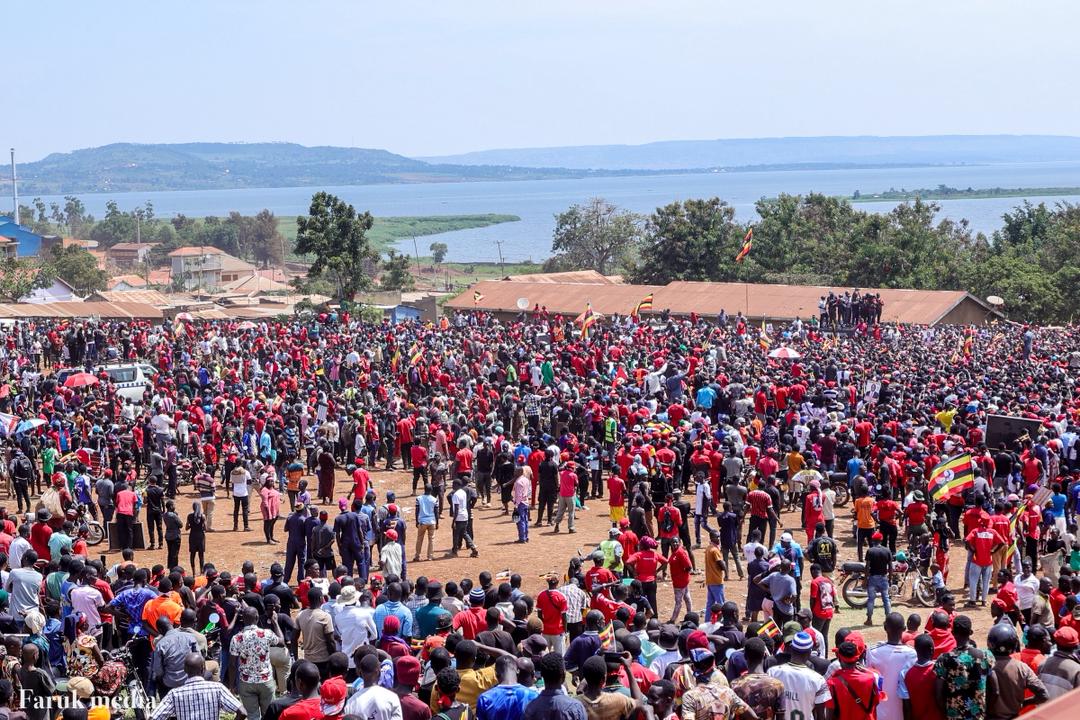 SeraTheActivist's tweet image. The tide of change is turning, and the people are at the helm, steering their nation towards a brighter, more prosperous future.
#ProtestVote2026