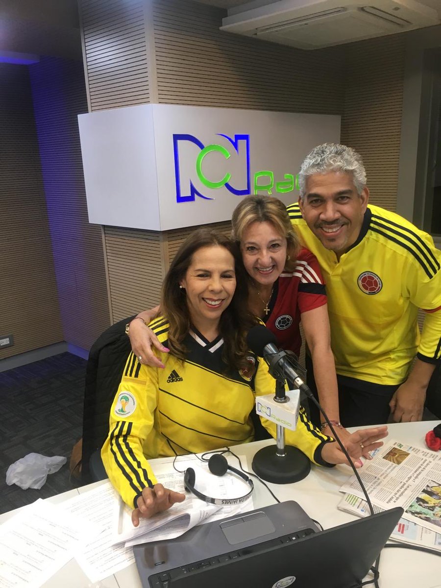 Hoy el <a href="/capircn/">Hernando Romero B.</a> cumple su ciclo laboral en <a href="/rcnradio/">RCN Radio</a> se va a disfrutar de su familia. Deja un vacío en la radio colombiana. Los oyentes se acostumbraron a su inconfundible voz, alegría y profesionalismo. En lo personal, agradecerle tantos años d alegres madrugadas. #GraciasCapi