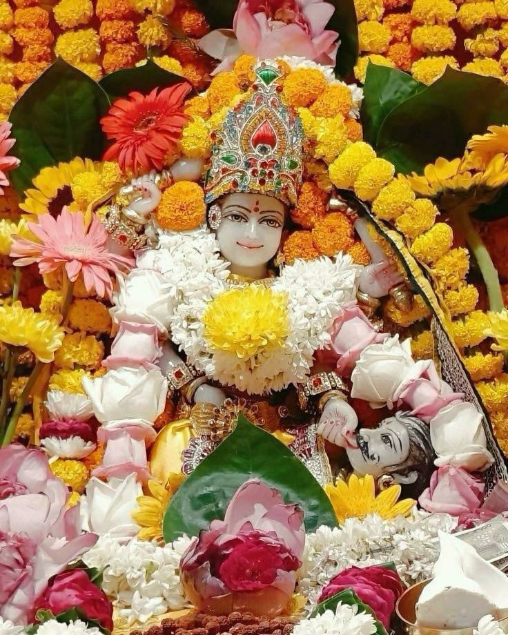 baglamukhipuja's tweet image. माँ बगलामुखी — पीताम्बरा देवी,
जो शत्रु की बुद्धि को स्तम्भित कर देती हैं।
उनकी उपासना से रुकावटें स्वतः हट जाती हैं।