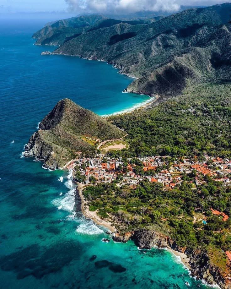 Espectacular 
CHORONI Parque Nacional 
Henri Pittier Edo Aragua 
VENEZUELA 🇻🇪🇻🇪🇻🇪🇻🇪🇻🇪🇻🇪🇻🇪🇻🇪🇻🇪🇻🇪🇻🇪🇻🇪🇻🇪🇻🇪🇻🇪
📸 <a href="/visualsaab/">saabvisual</a>