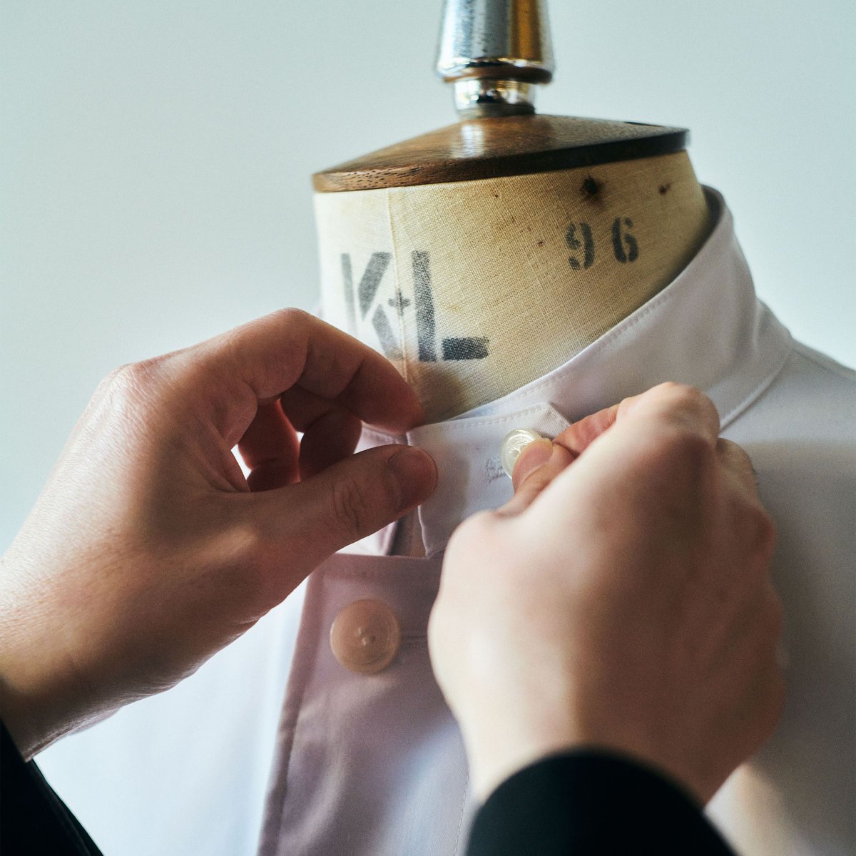 Classicolabcoat's tweet image. クラシコが“完成しないものづくり”を
続ける理由をまとめたnote記事を公開🥼

白衣の誕生から改良の裏側まで、
ブランドの核に触れられます。

ぜひ、ご覧ください☺️
🔗note.com/classico/n/n26…