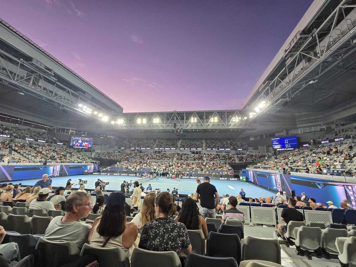 SantiagoWeek13's tweet image. AO
@AustralianOpen 

#WeekVforVowels
#AlphabetChallenge