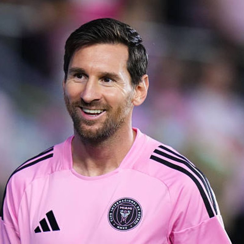 TouchlineX's tweet image. 🚨 𝗥𝗘𝗠𝗘𝗠𝗕𝗘𝗥: One of the BIGGEST games in Lionel Messi&apos;s career is about to take place tomorrow, for a place in the FINAL of the MLS CUP! 🏆