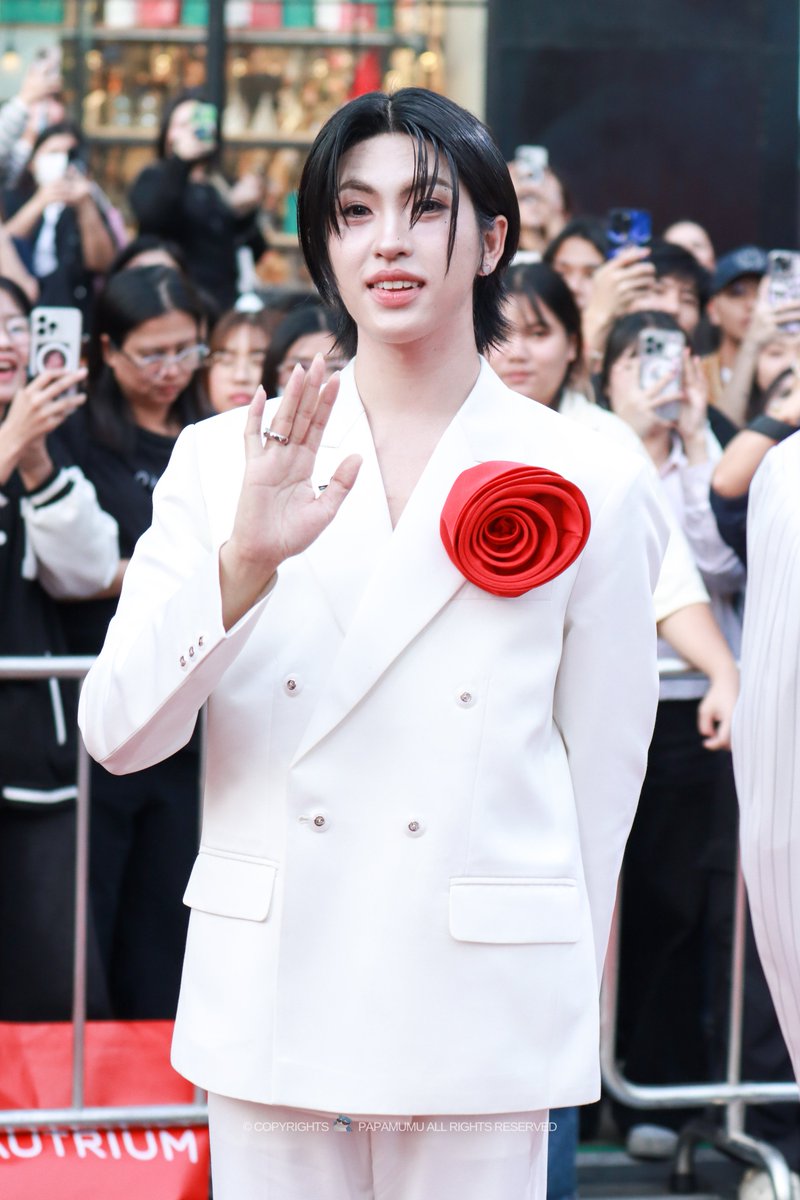 papamumux's tweet image. สวยโซ๊ะ! 

#BSCxLatteKim
#LatteKim #kkim_pst 
#BEAUTRIUM14thAnniversary #BT14thBeautyForAll