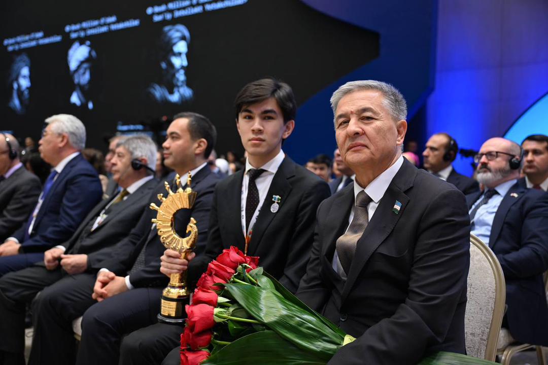GMJSindarov's tweet image. Thank you for your congratulations Mr.President @president_uz 

I hope I will bring many trophies again🏆

I&apos;m proud to be Uzbek 🇺🇿