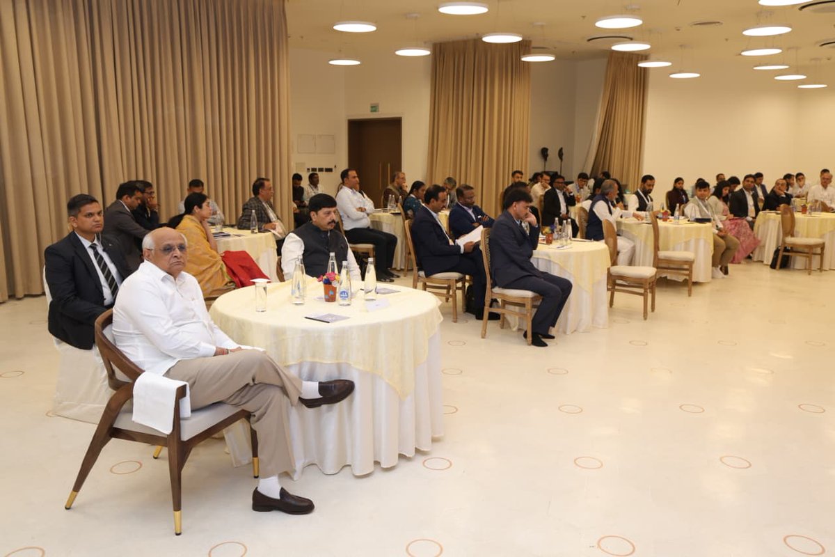 Bhupendrapbjp's tweet image. ધરમપુર ખાતે ચિંતન શિબિરના બીજા દિવસે જુદા જુદા ગ્રુપ ડિસ્કશન્સમાં સહભાગી થવાનો અવસર ખૂબ માહિતીપ્રદ બની રહ્યો. 

પોષણ અને જાહેર આરોગ્ય, રિન્યુએબલ એનર્જી અને ગ્રીન ઈકોનોમી,જાહેર સલામતી, સર્વિસ સેક્ટરનો વિકાસ, માનવ સંસાધન વિકાસ, કેપેસિટી બિલ્ડીંગ, વ્યક્તિગત કામગીરીનું મૂલ્યાંકન, સતત…