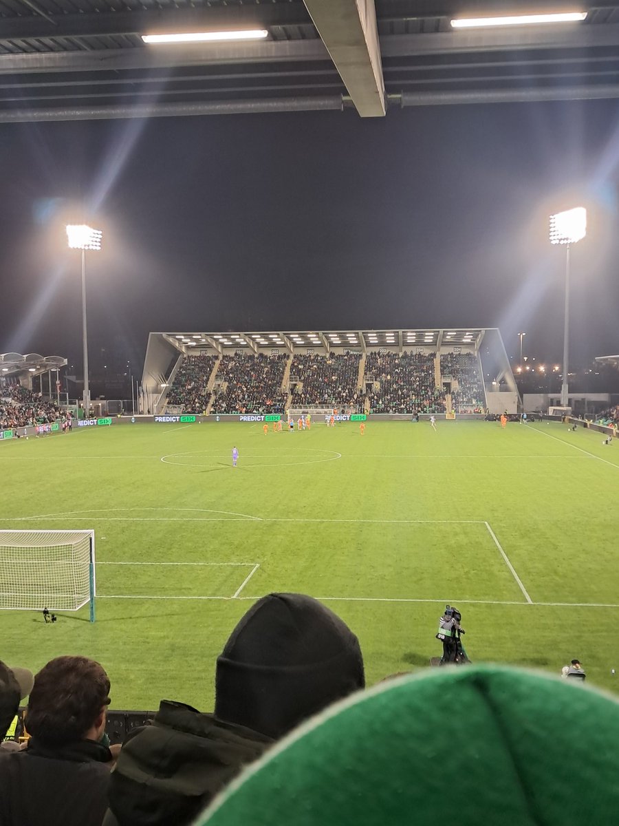 srfc03's tweet image. #FloodlightFriday