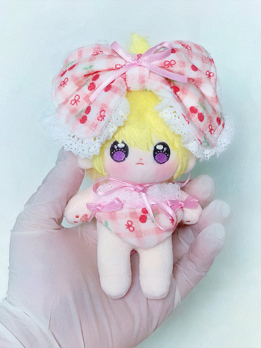 Rt이벤트=Rt해주신분 중 한분을 추첨해 오므원피스세트나 턱받이 세트를 드려요!(원하시는걸로 택1)
10cm 솜인형용 오므라이스 원피스세트(원피스-+머리리본) 15000
10cm 솜인형용 턱받이세트(턱받이+머리리본)-10000
주문받습니다:3 
아래 오픈카톡으로 문의주세요❣️
open.kakao.com/o/sNZV843h