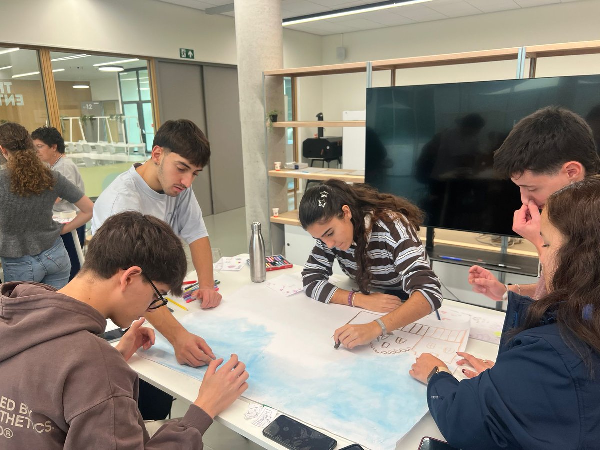 La semana pasada tuve la suerte de participar en un programa SAP gracias a <a href="/run_euniversity/">RUN – European University</a> y la universidad de Burgos en <a href="/howest/">Howest</a>
Fue una experiencia increíble para aprender y conocer gente que me llevó en el corazón y que recomendaría a todo el que tenga la oportunidad.❤️