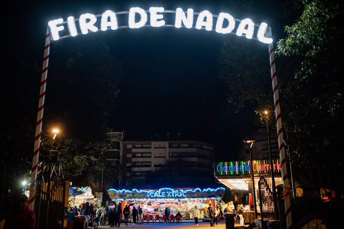 Reus inaugura les Fires i el Mercat de Nadal 🎄

ℹ️ reus.cat/noticia/reus-i…

<a href="/ReusPromocio/">Reus Promoció</a>