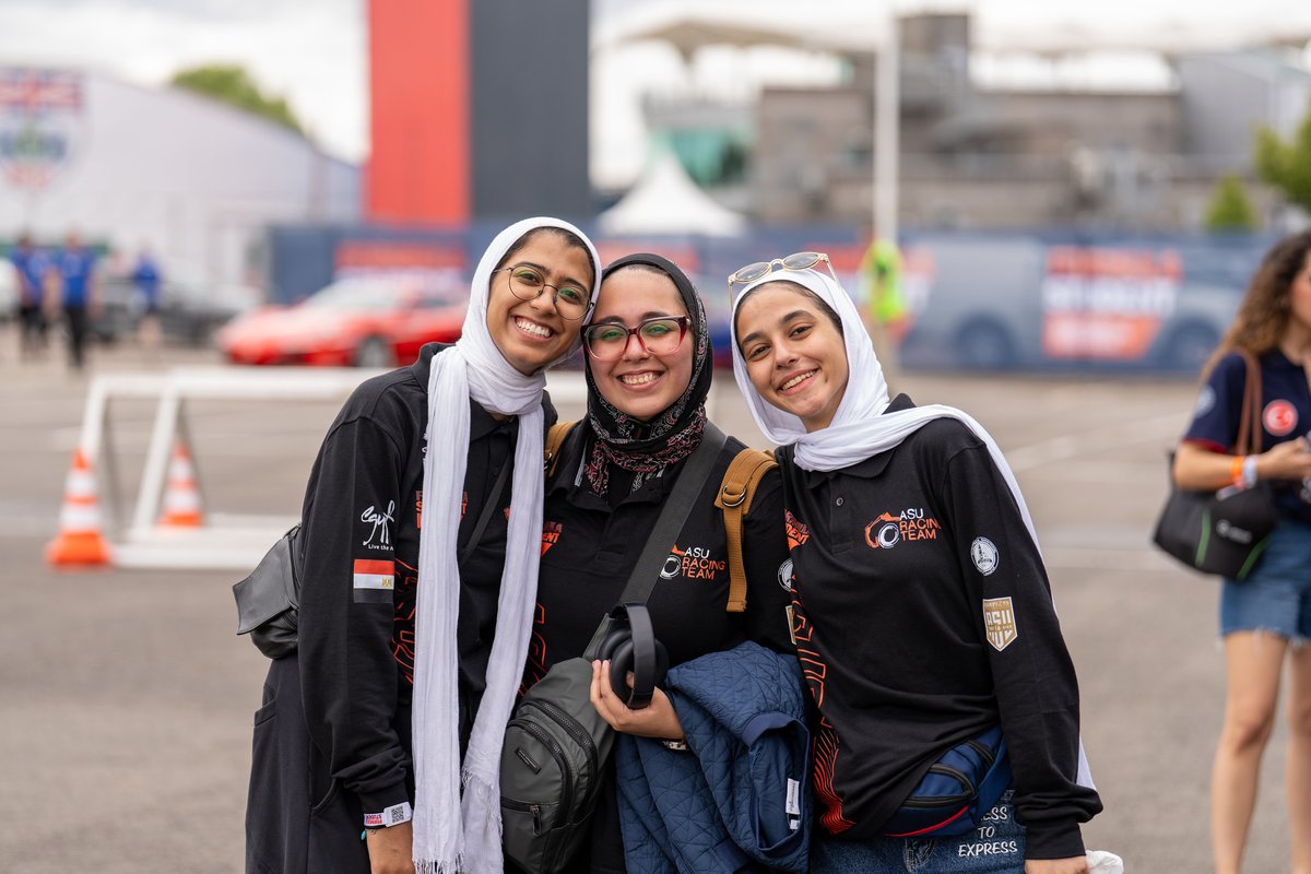 FormulaStudent's tweet image. Just one week to go before part 1 of registration for #FS2026 ends - get your DCS uploaded to your team account by 5 Dec 2025 and join the fun, the excitement, and the high drama of #formulastudent at Silverstone next summer! More on registration: bit.ly/4qHJUf9