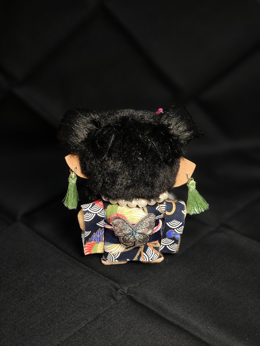 《 Pierce Little Fears 》
🌸
섬세한 무늬를 품은 기모노와 피어스리틀피어스.
작지만 깊은 용기를 가진 피어스를 만나보세요.
작은 두려움도, 큰 두려움도 함께 뚫고 나아가시기를.

ONE&amp;ONLY 핸드메이드 인형입니다.
❗️11. 29(토) 8pm 리틀릴리 스마트스토어에서 구매가능하십니다.