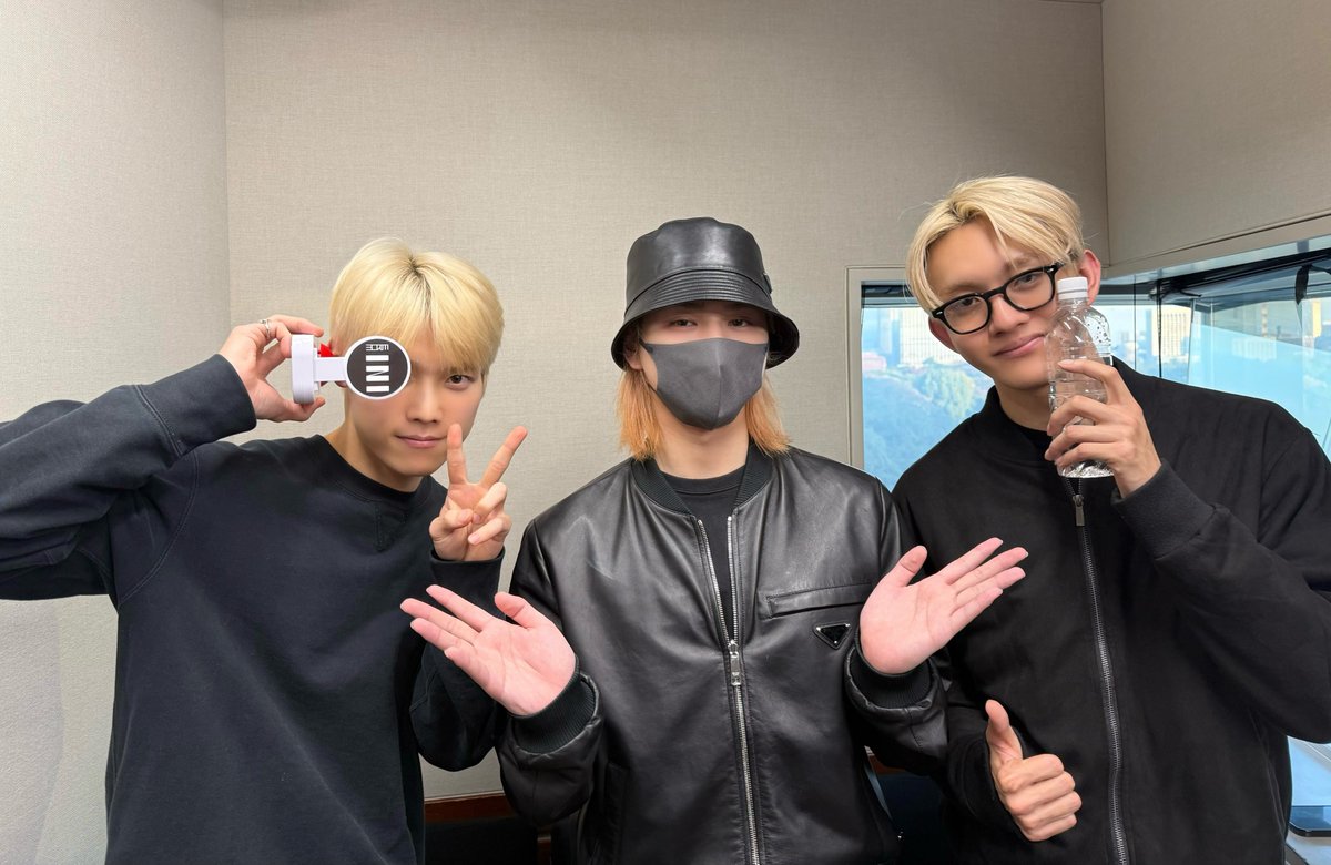 ＼今週もありがとうございました／
木村柾哉・田島将吾・松田迅

田島くん念願の伊勢行けてよかった！
松田くん＆木村くんのラーメン放浪記楽しみです🍜
来週はDXTEENが登場！お楽しみに❣️

〈タイムフリーはradikoで！〉
radiko.jp/share/?sid=FMT…

#フロイニ