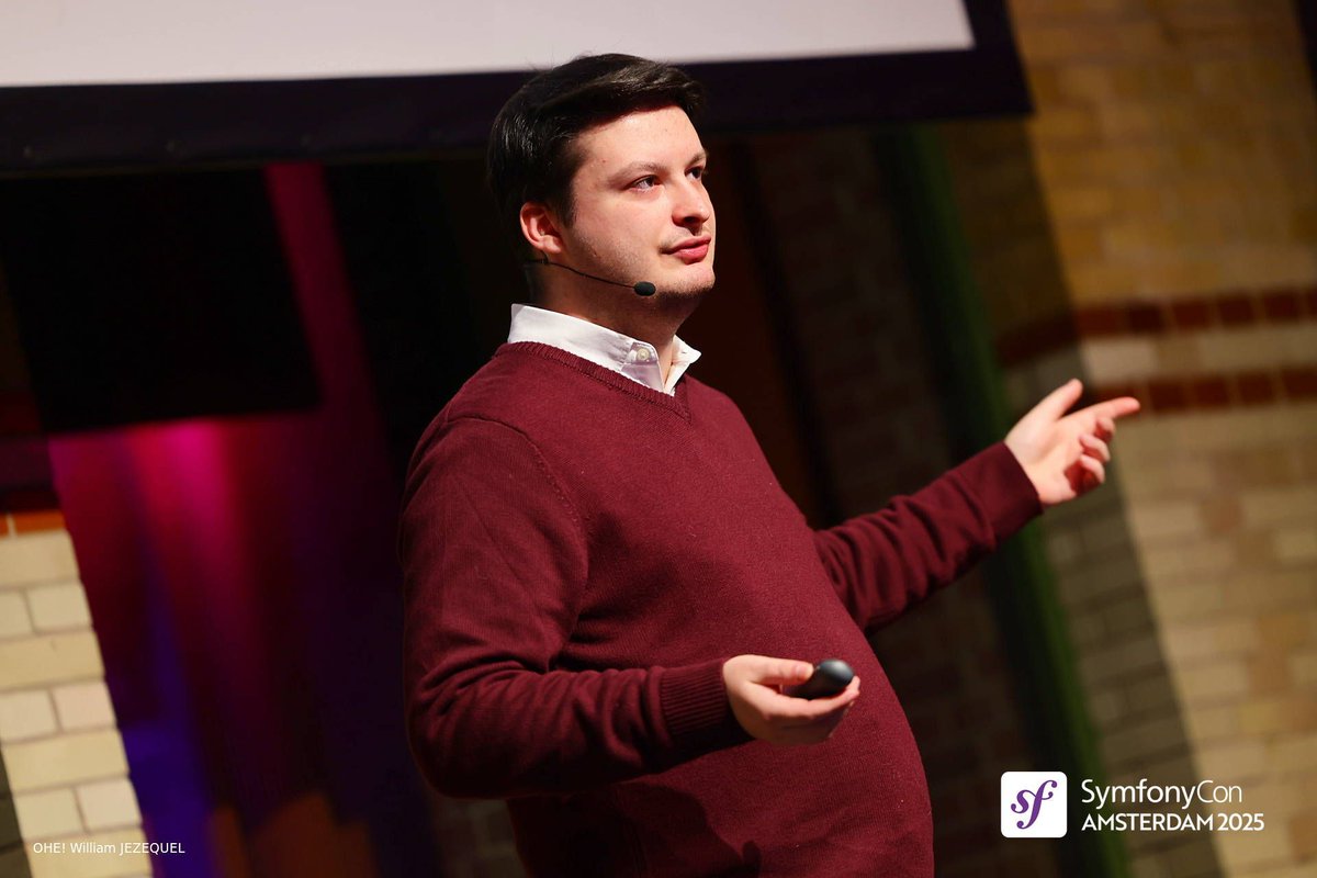 SymfonyCon - SymfonyOnline tweet media