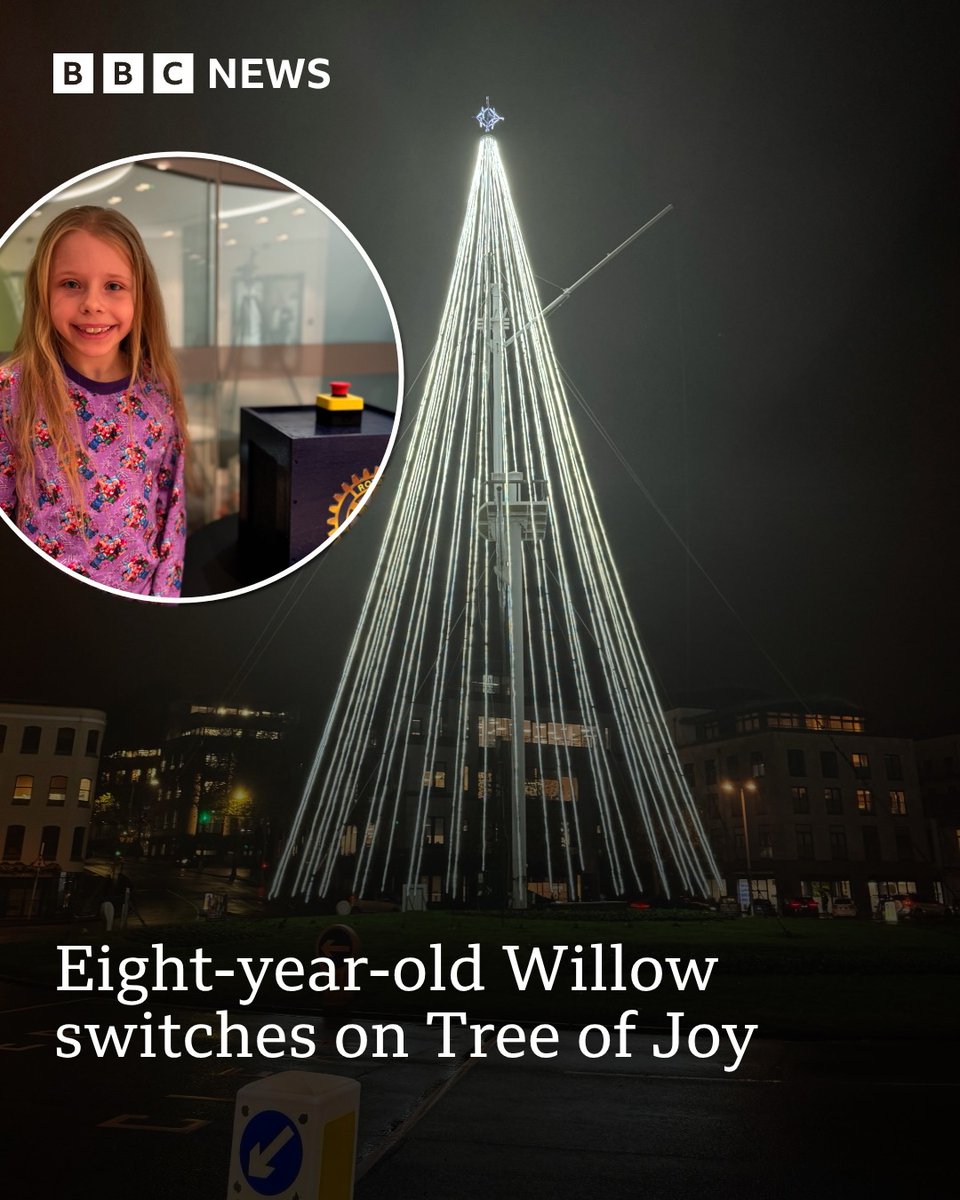 BBCGuernsey's tweet image. Willow was &quot;so excited&quot; for &quot;pushing the big red button&quot; to turn on the lights at the Weighbridge roundabout 🎄️🤩 👉 bbc.in/43UXodG