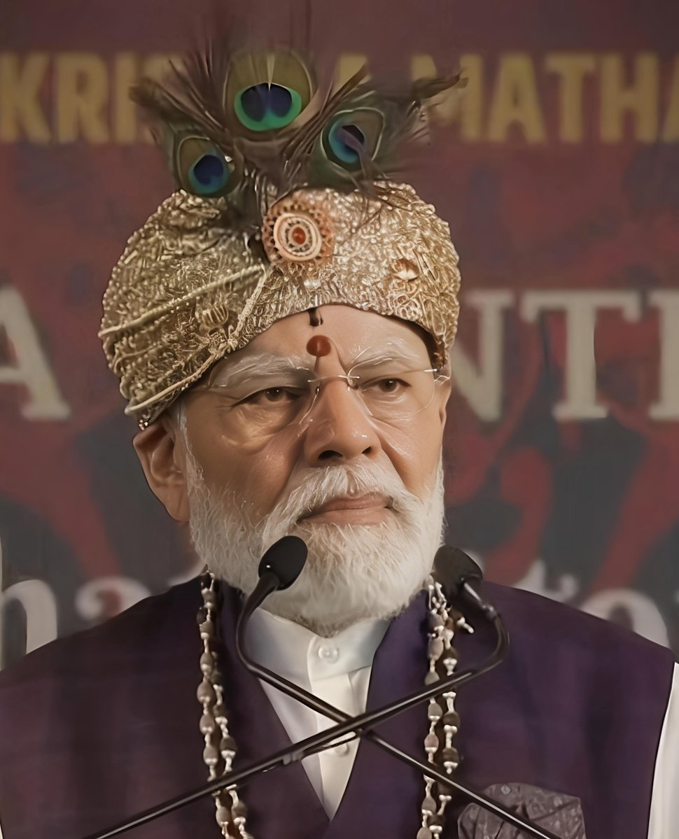 न कृष्णं न विष्णुं मया दृष्टं नरेन्द्रमोदीं तु मया दृष्टम्।

(I have neither seen Krishna nor Vishnu, but I have seen Narendra Modi) 

🙏