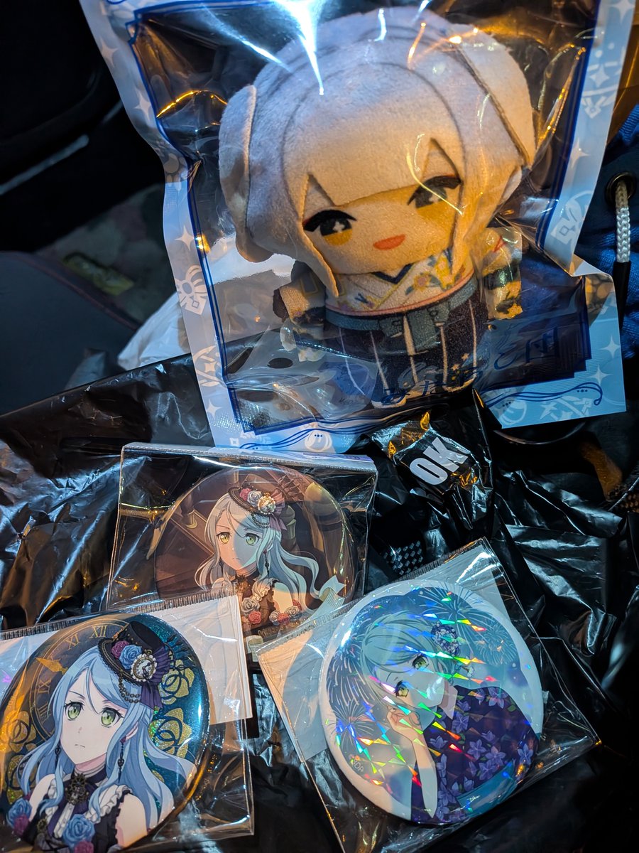 頭をとても抱えてる時に、秘境さんが車に来てワロタ 久しぶり過ぎて嬉しい