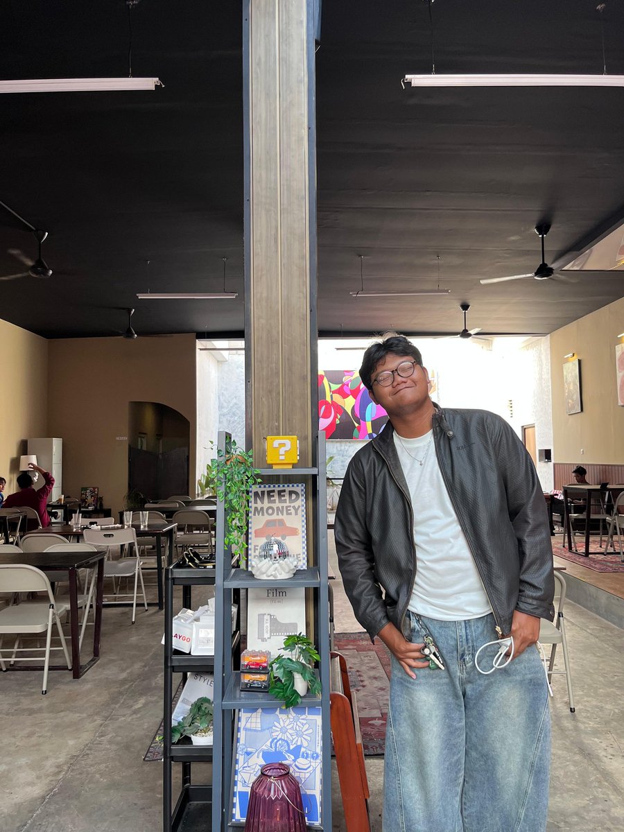 raja ayam tweet media