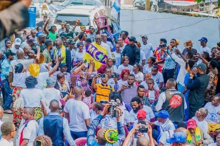 AxelMakumb62093's tweet image. la jeunesse, portons une responsabilité historique : exiger la transparence, défendre la vérité, et bâtir la confiance. Car c’est seulement ainsi que nous ouvrirons la voie au développement durable, à la justice sociale et à une gouvernance digne de notre nation.
#MCA @KasongoKas