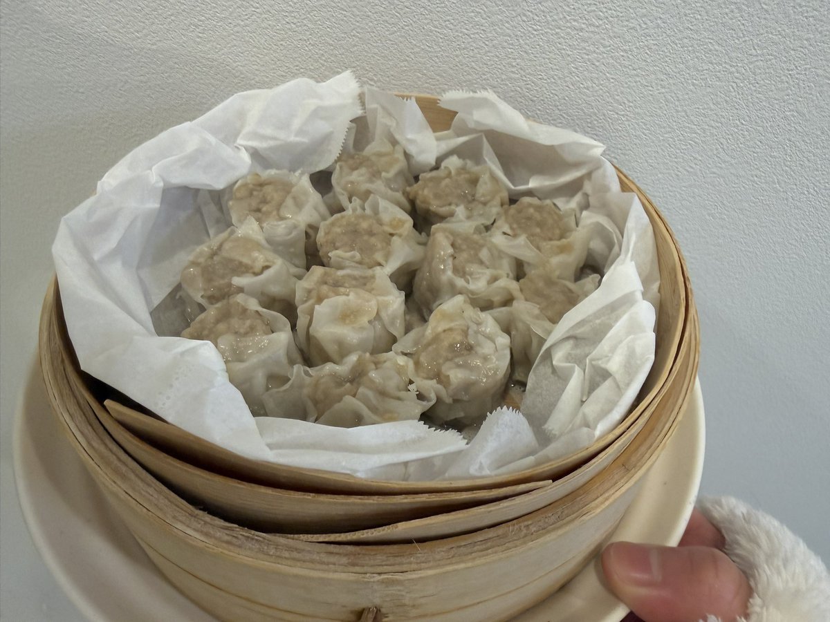 スーパーで買った20%オフのシュウマイが化けた。美味しい( ˶ ᷇ 𖥦 ᷆ ˵ )🍽️