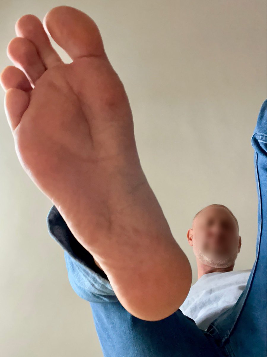 enjoying the view from down there fggt? 😈