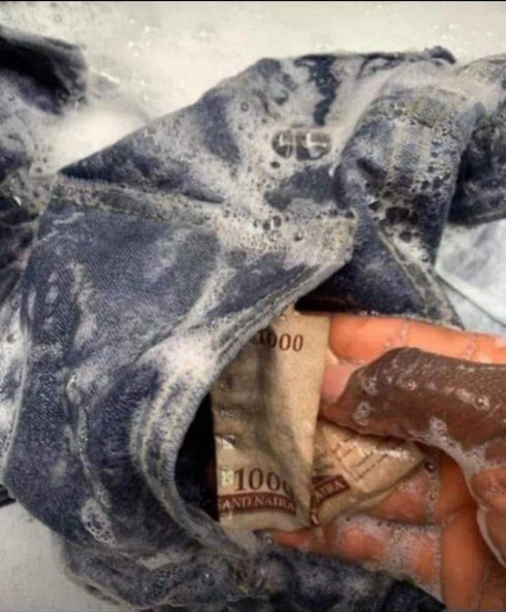 isnt_she_selena's tweet image. Joy wan wound me😇