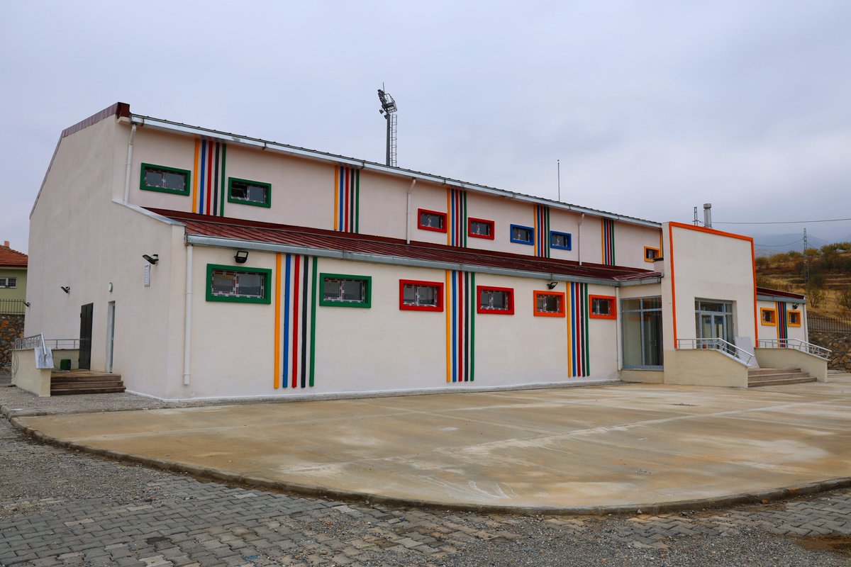 📍Doğanyol

64. ve 65. Hükümet Gümrük ve Ticaret Bakanımız, Milletvekilimiz Sayın Bülent Tüfenkci, Doğanyol Belediye Başkanımız Hakan Bay ve İlçe Başkanımız Suhat Öz ile birlikte, Doğanyol’umuza kazandırılan Kapalı Spor Salonunda incelemelerde bulunduk.

Bu kıymetli eserin