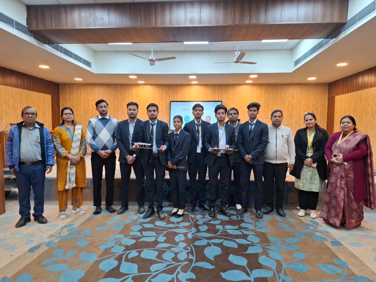 GNIOTCollege's tweet image. GIPS INQUEST organized a deep tech innovation workshop, empowering students with design thinking and problem solving skills for future tech roles. 
#DeepTech #DesignThinking #InnovationWorkshop